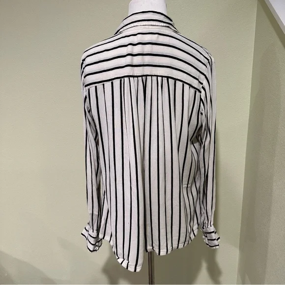 Society Amuse Quiet Lights Woven Blouse Size Large - Picture 6 of 10